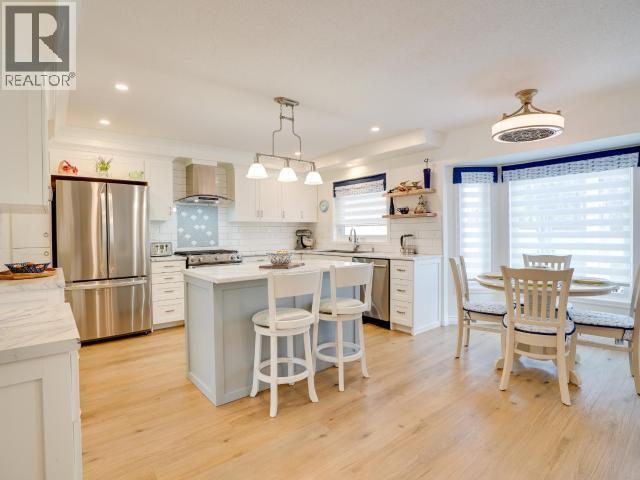 4750 Redonda Ave, Powell River, BC - Indoor