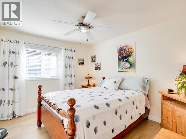 4750 Redonda Ave, Powell River, BC - Indoor Photo Showing Bedroom