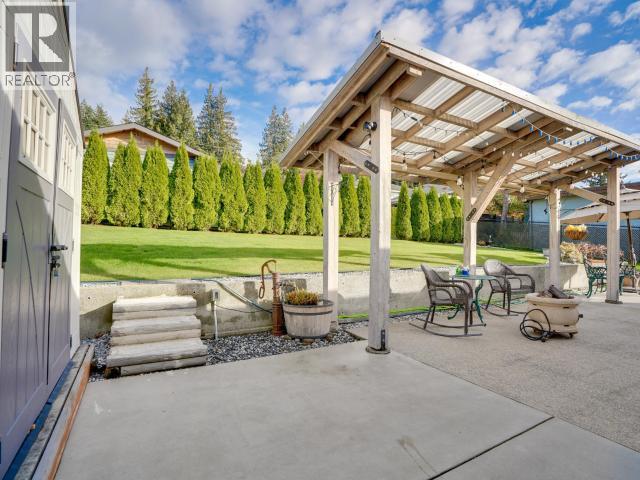 4750 Redonda Ave, Powell River, BC - Outdoor