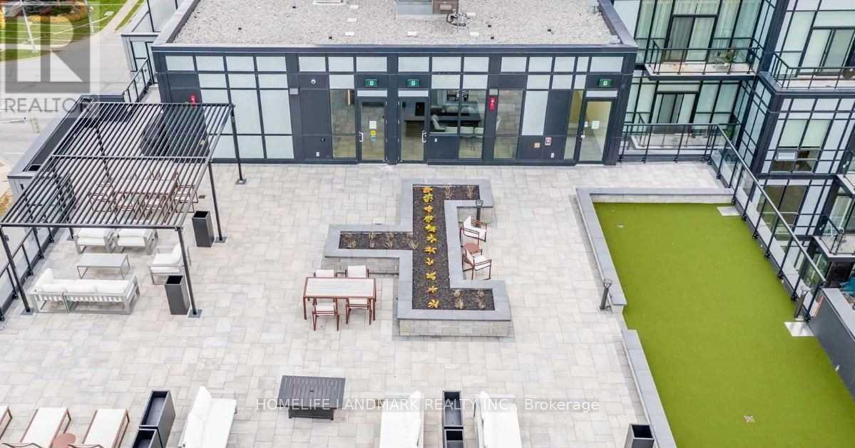 681 Yong Street, Barrie, ON - Outdoor