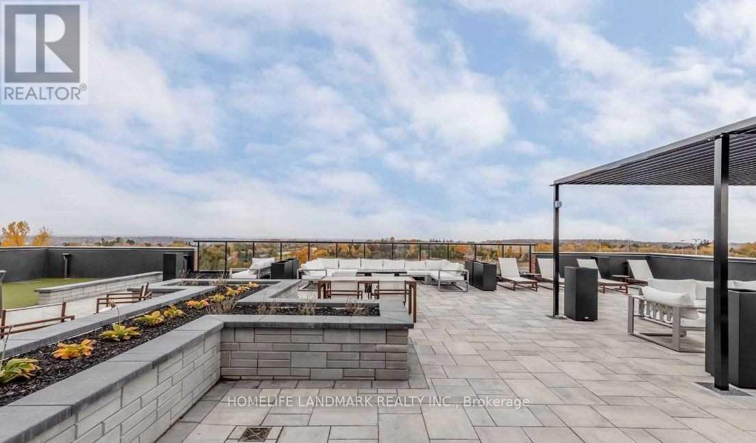 681 Yong Street, Barrie, ON - Outdoor With View