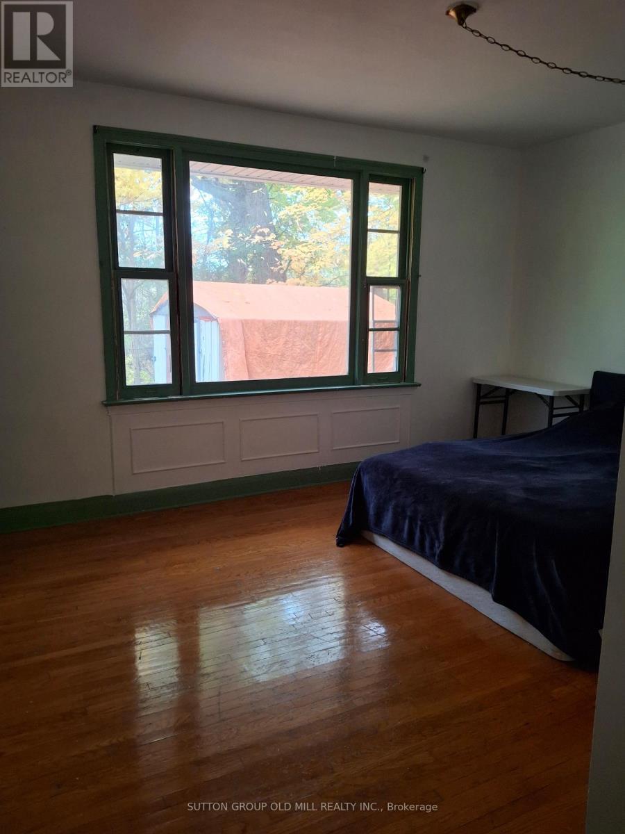 60 Harborn Road, Mississauga, ON - Indoor Photo Showing Bedroom