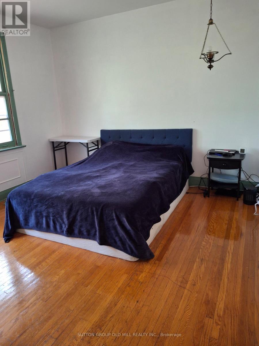 60 Harborn Road, Mississauga, ON - Indoor Photo Showing Bedroom