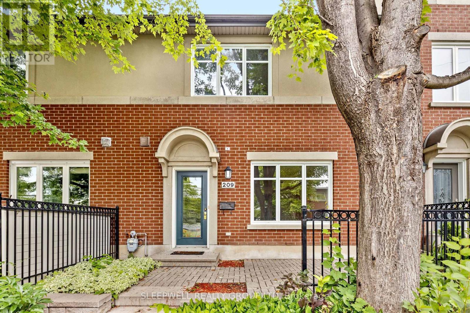 209 Hopewell Avenue, Ottawa, ON - Outdoor