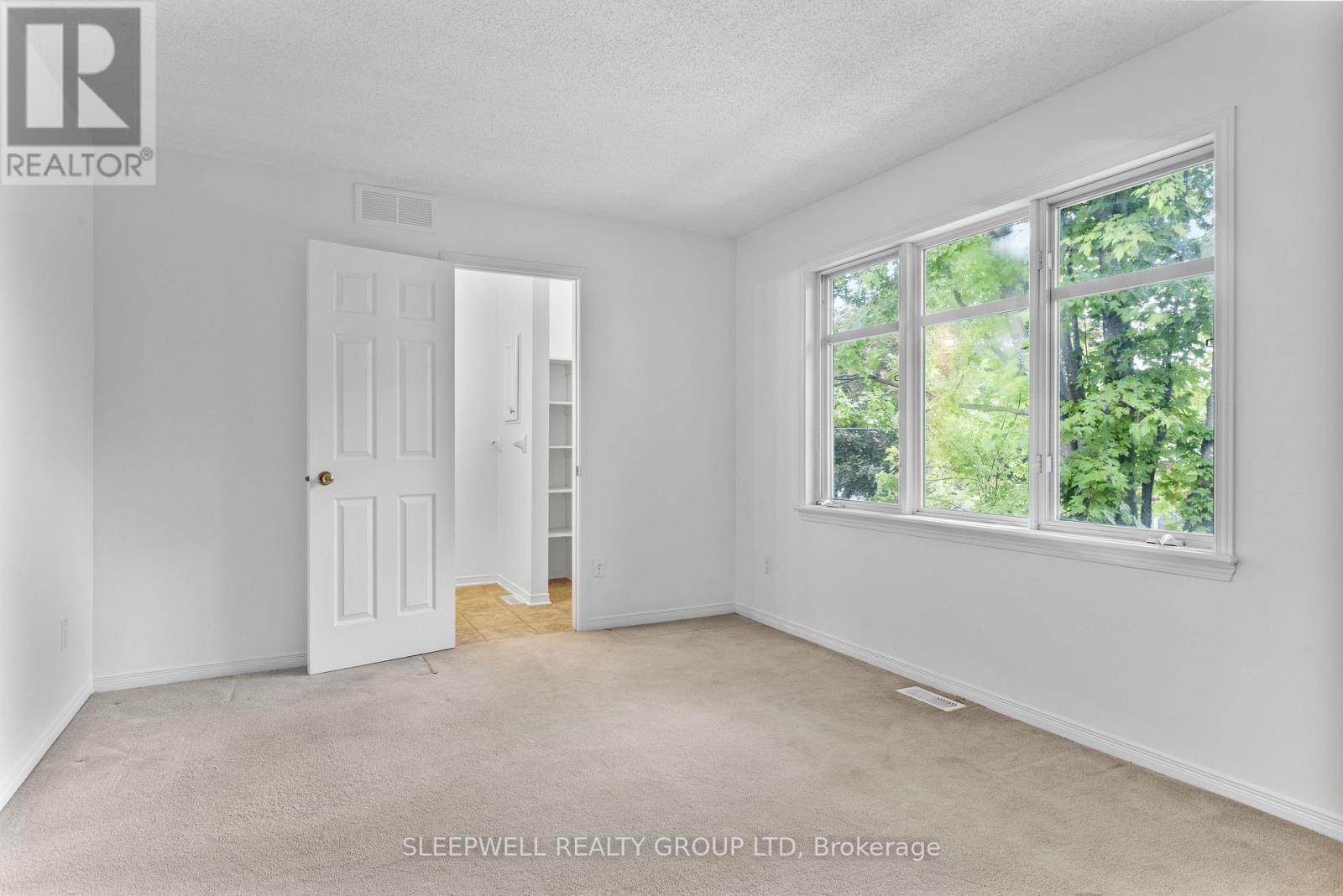 209 Hopewell Avenue, Ottawa, ON - Indoor Photo Showing Other Room