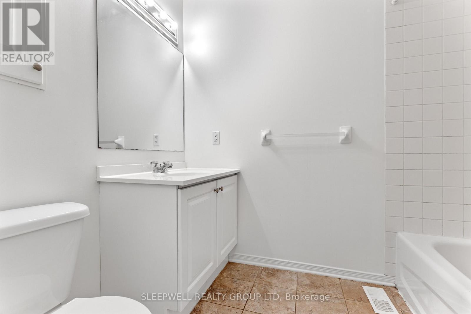 209 Hopewell Avenue, Ottawa, ON - Indoor Photo Showing Bathroom