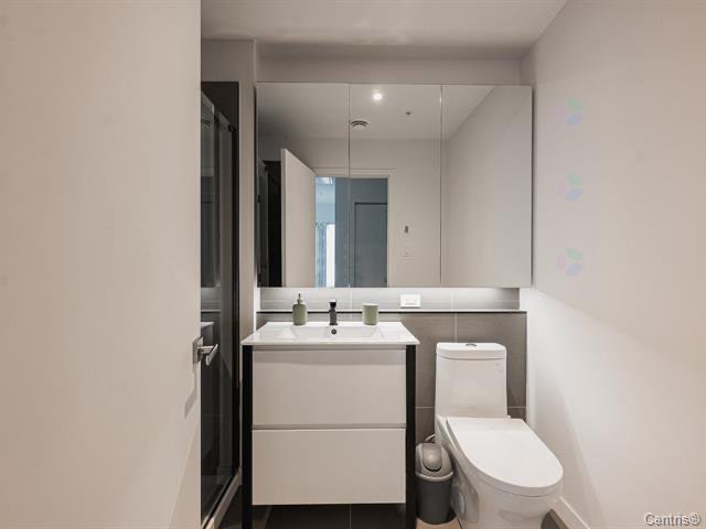 Bathroom - 1703-1160 Rue Mackay, Montréal (Ville-Marie), QC - Indoor Photo Showing Bathroom