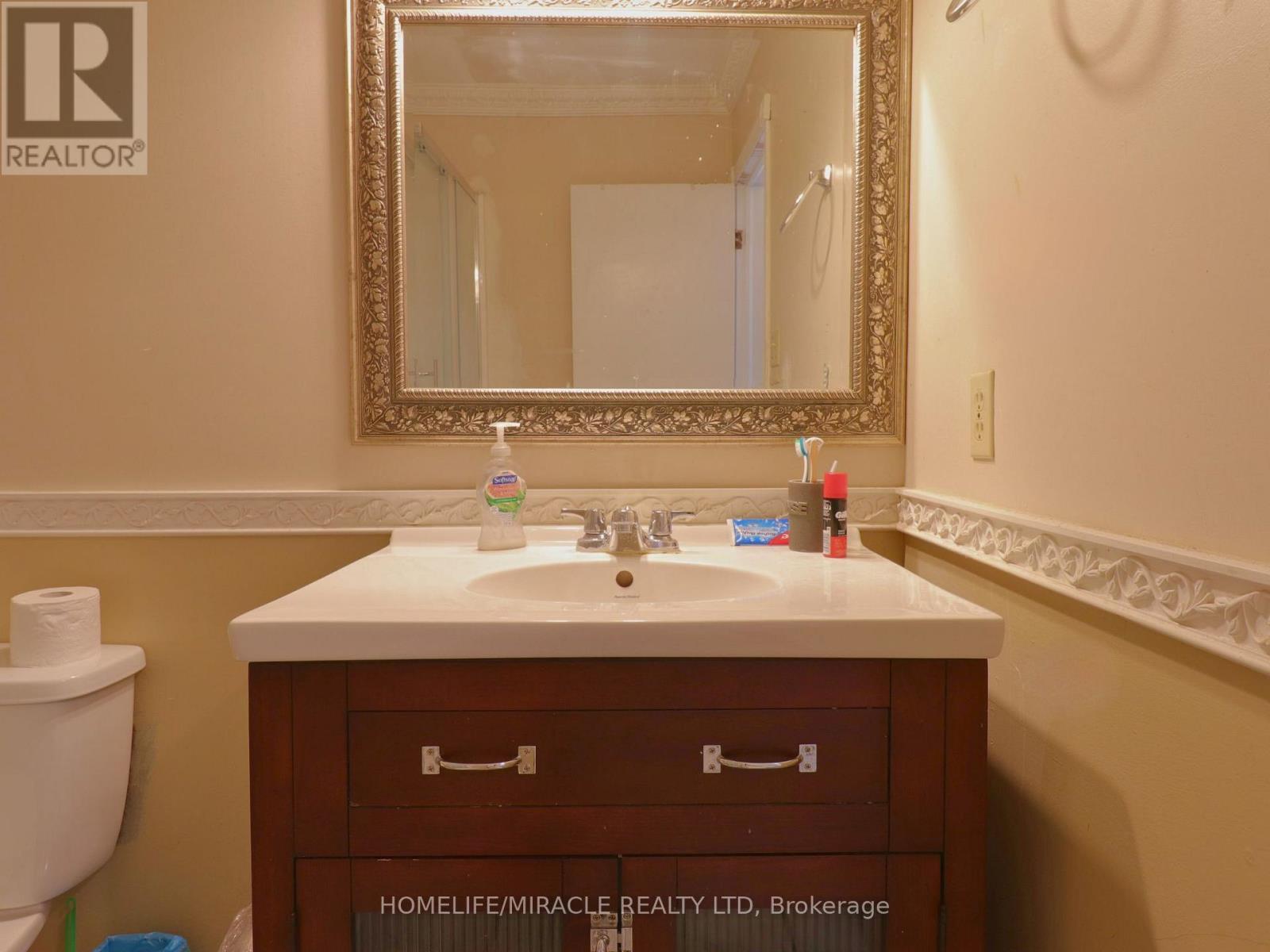 3 Caprice Court, Kitchener, ON - Indoor Photo Showing Bathroom