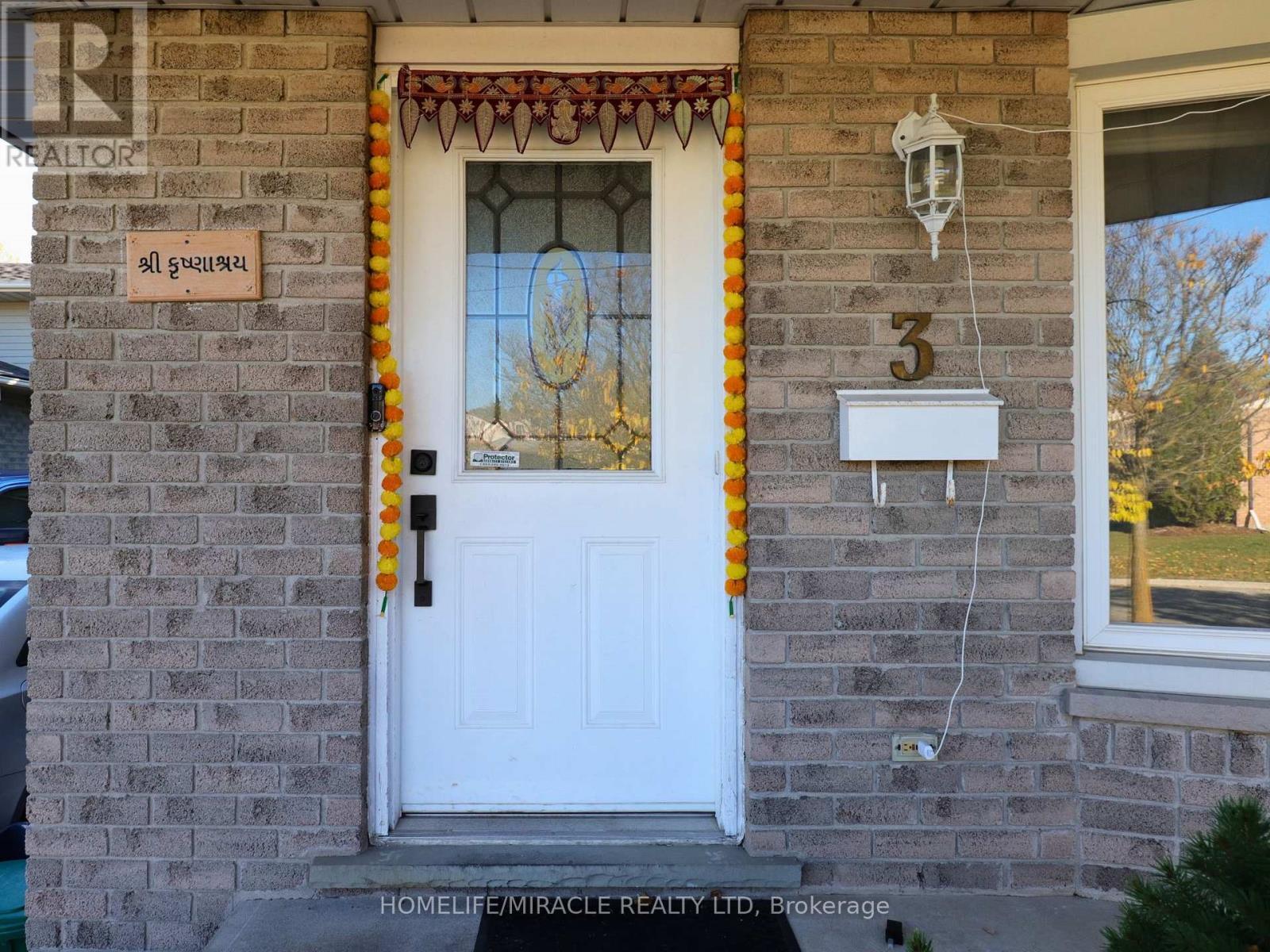 3 Caprice Court, Kitchener, ON - Outdoor