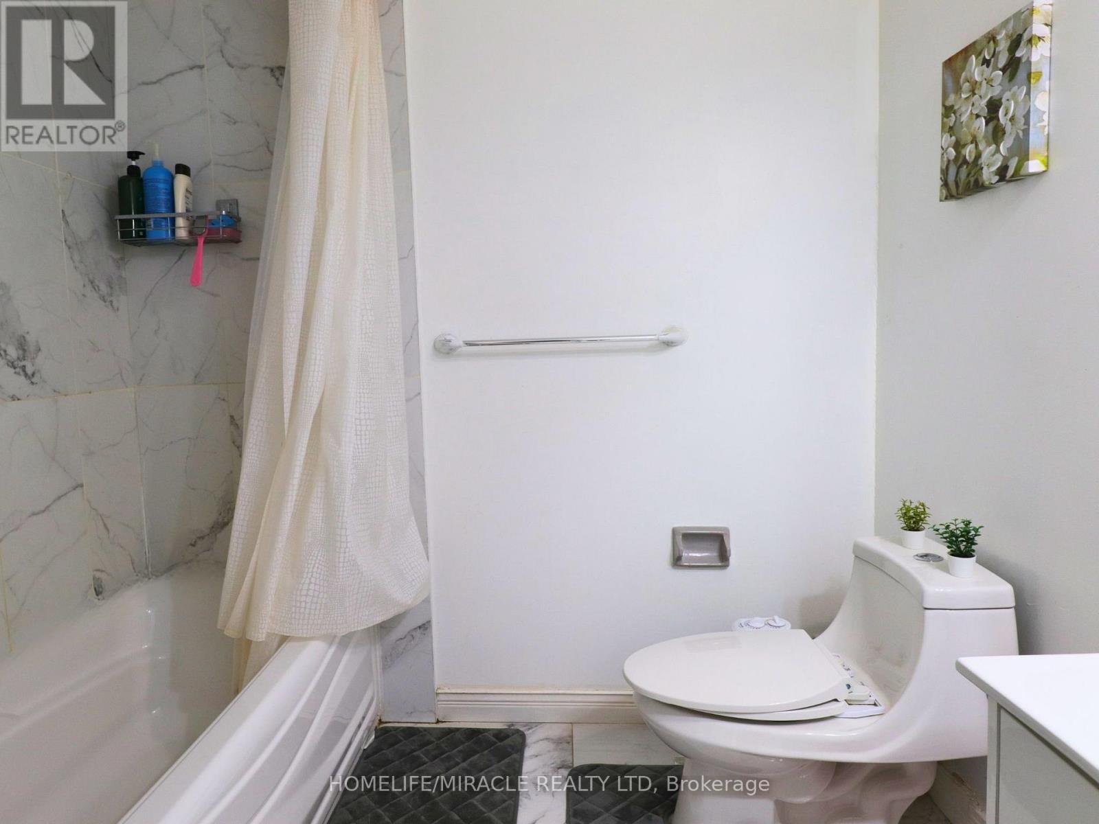 3 Caprice Court, Kitchener, ON - Indoor Photo Showing Bathroom