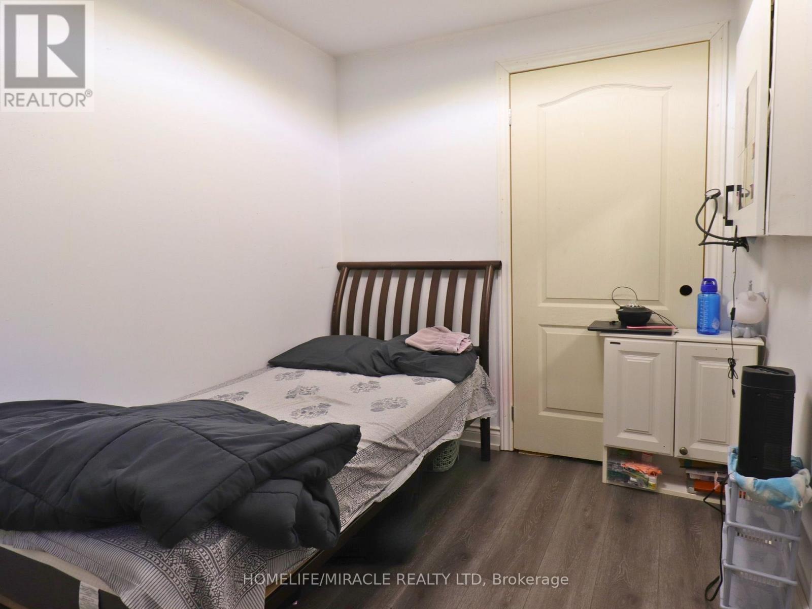 3 Caprice Court, Kitchener, ON - Indoor Photo Showing Bedroom