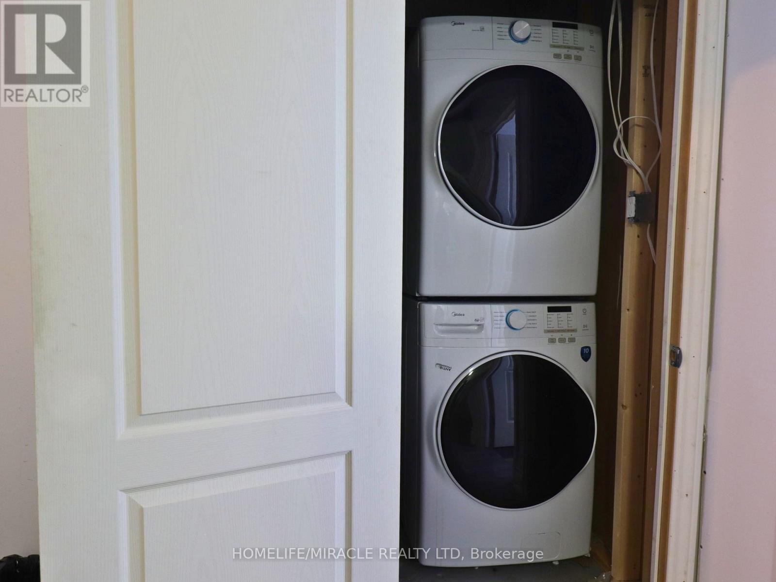 3 Caprice Court, Kitchener, ON - Indoor Photo Showing Laundry Room