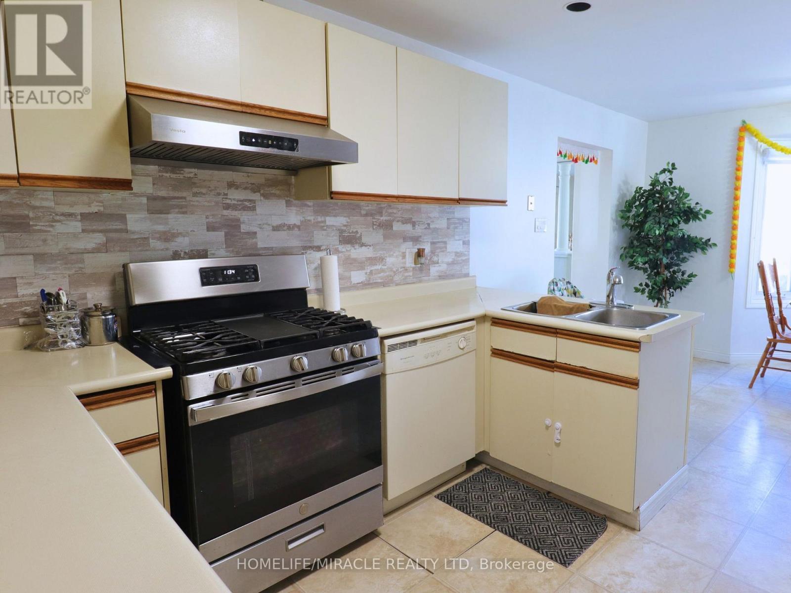 3 Caprice Court, Kitchener, ON - Indoor Photo Showing Kitchen With Double Sink