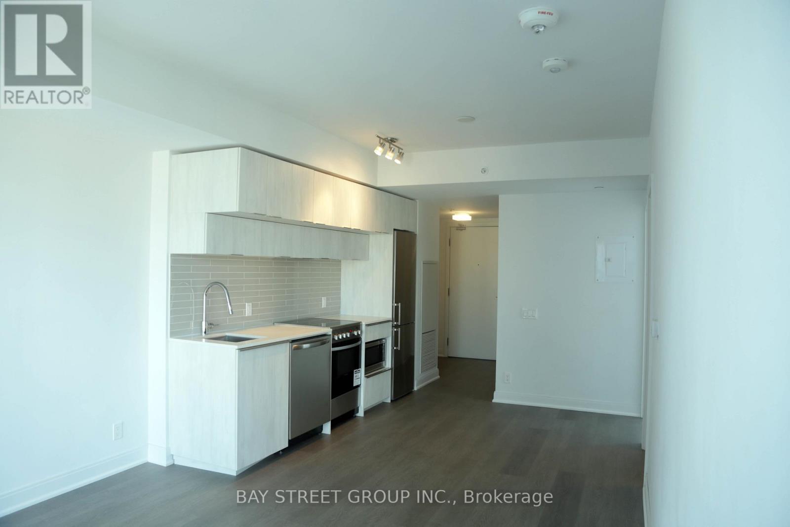 2711-1Br - 181 Dundas Street E, Toronto, ON - Indoor Photo Showing Kitchen