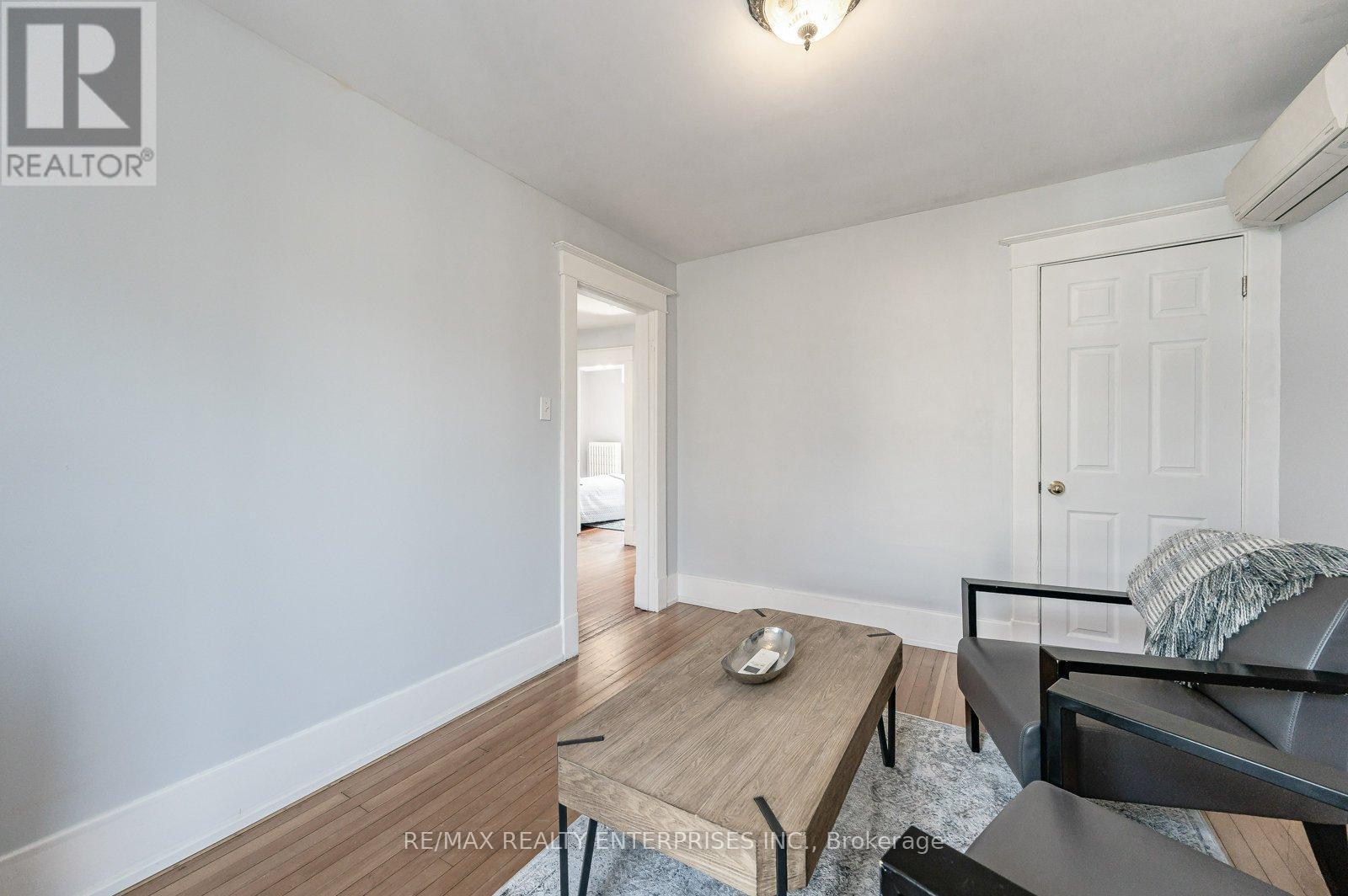 2 - 293 Dundas Street E, Hamilton, ON - Indoor