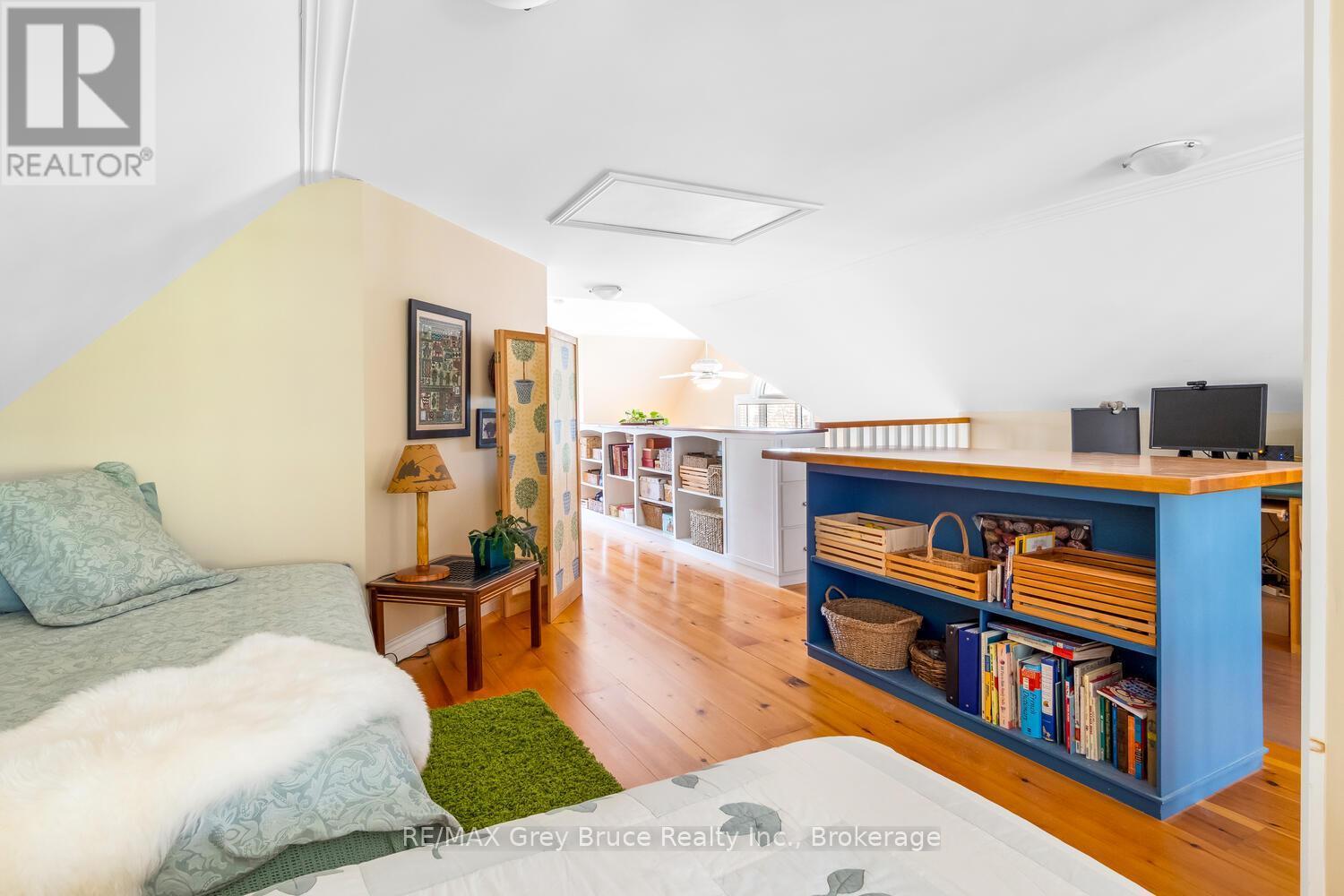 20 Maple Drive, Northern Bruce Peninsula, ON - Indoor Photo Showing Bedroom