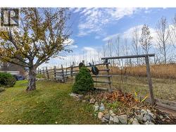 BACK YARD - Quiet area in back! -