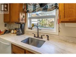 KITCHEN - Large Sink -