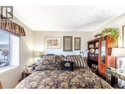 MASTER - Nice size for King Bed -