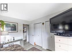 MASTER - Large Closets. -