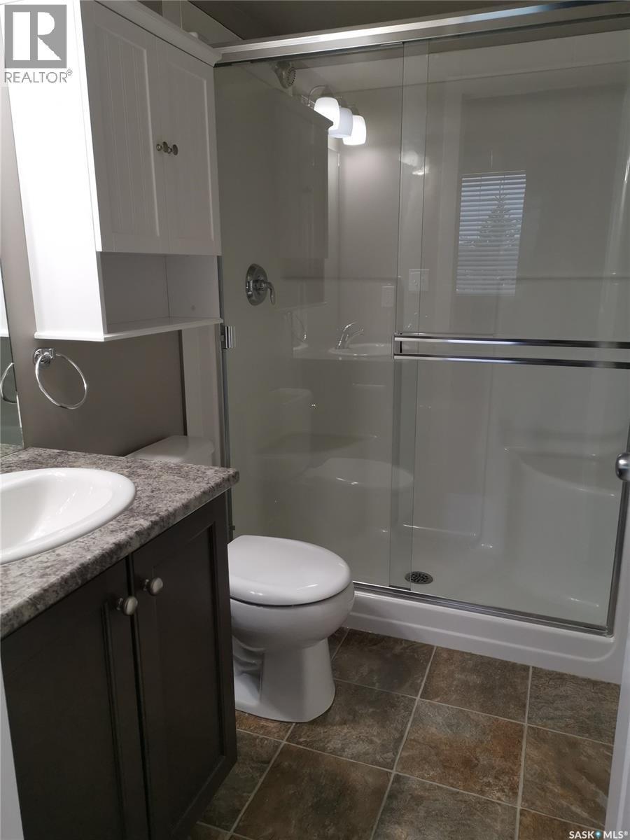 101 2141 Larter Road, Estevan, SK - Indoor Photo Showing Bathroom