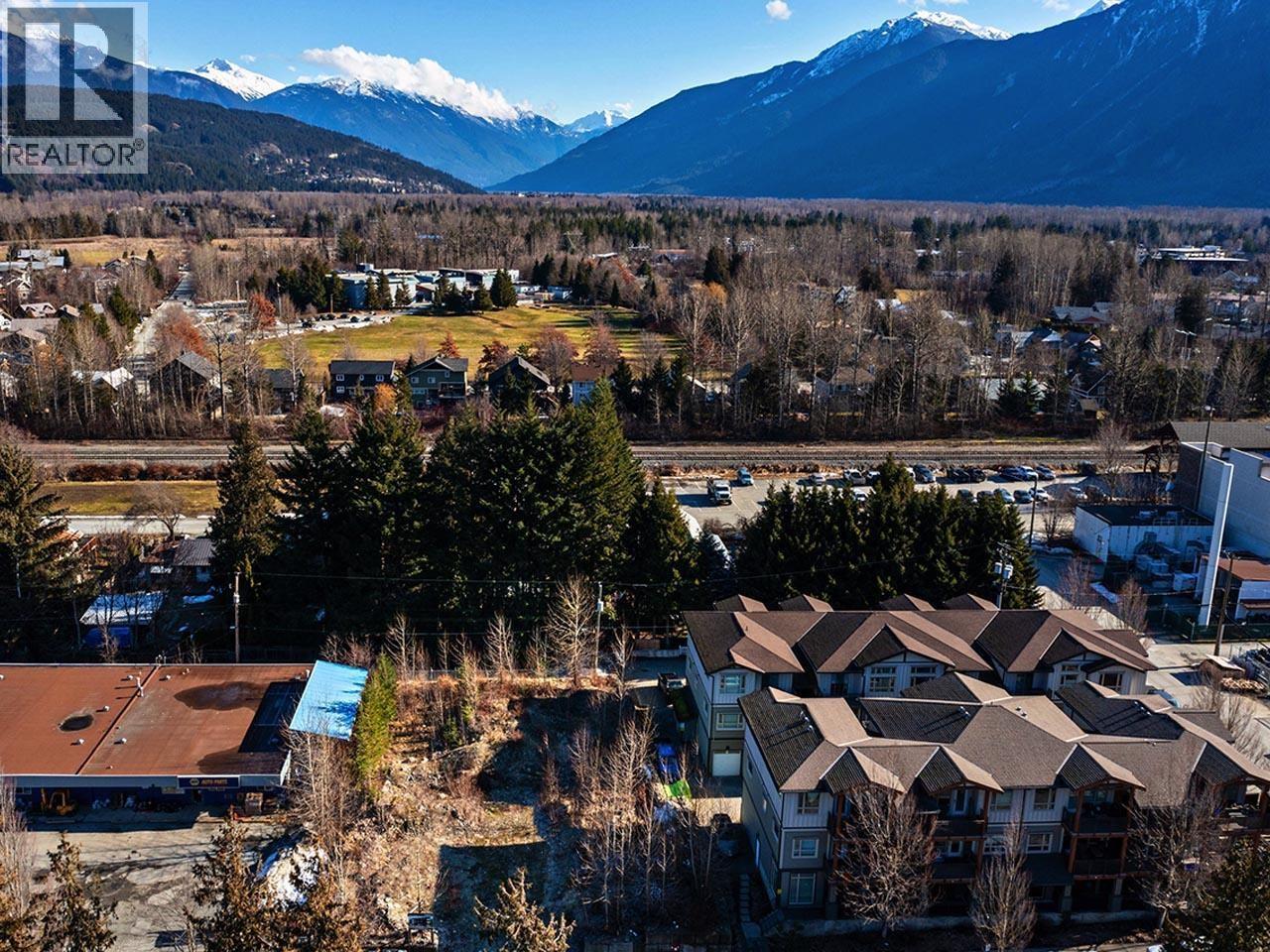 7454 Prospect Street, Pemberton, BC
