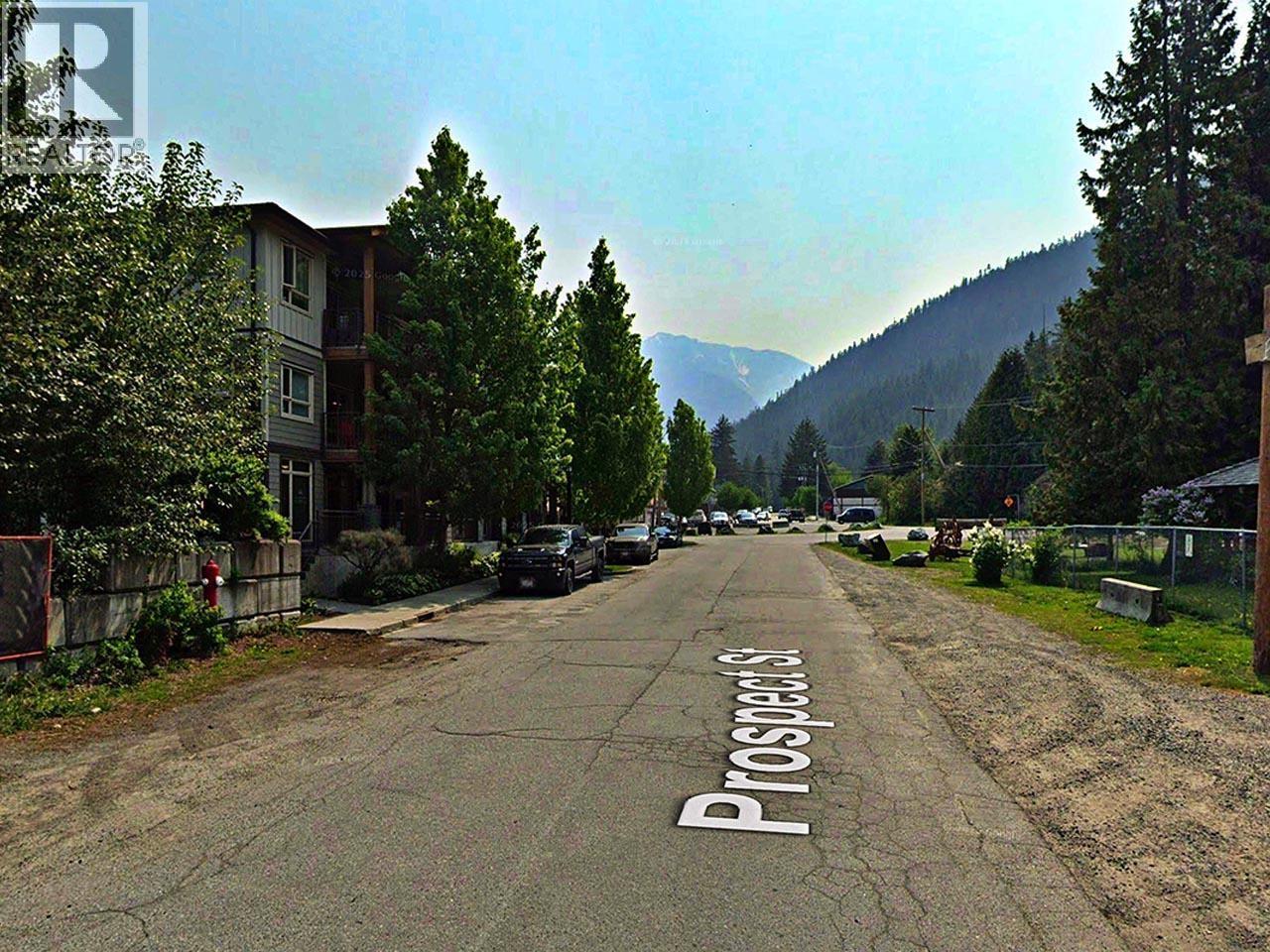 7454 Prospect Street, Pemberton, BC