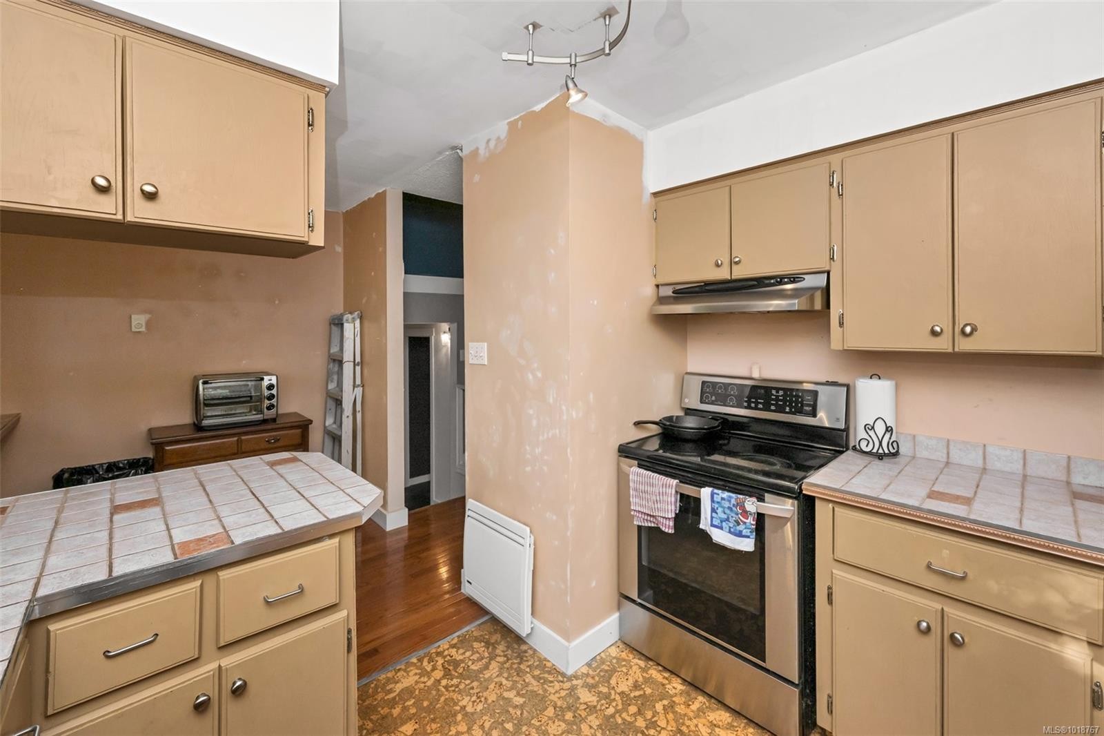 2700 Rainville Rd, Langford, BC