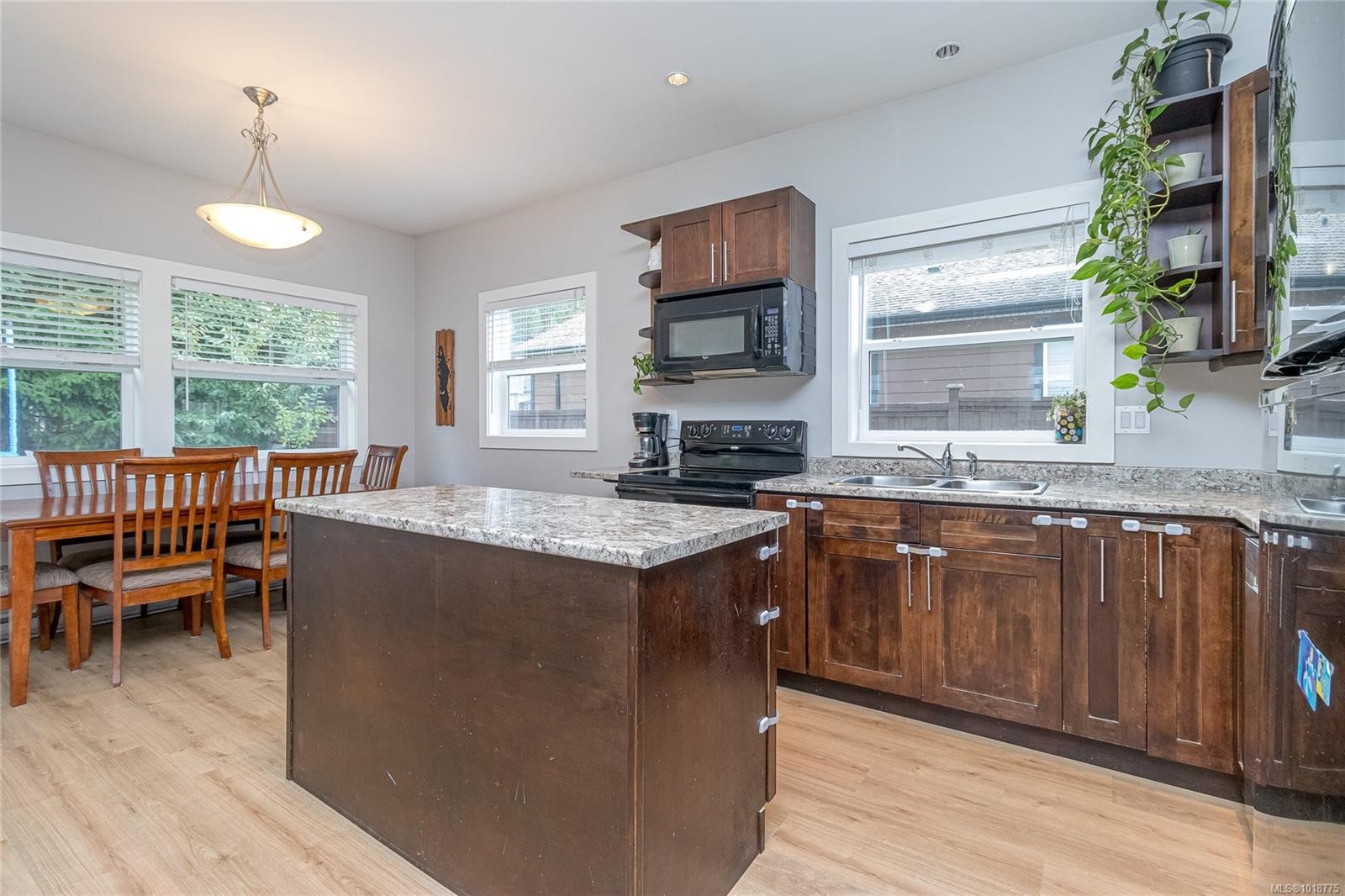 1043 Skylar Cir, Shawnigan Lake, BC