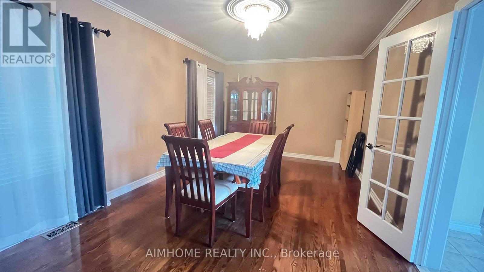 Main And Upper - 881 Knotty Pine Grove, Mississauga, ON - Indoor Photo Showing Dining Room