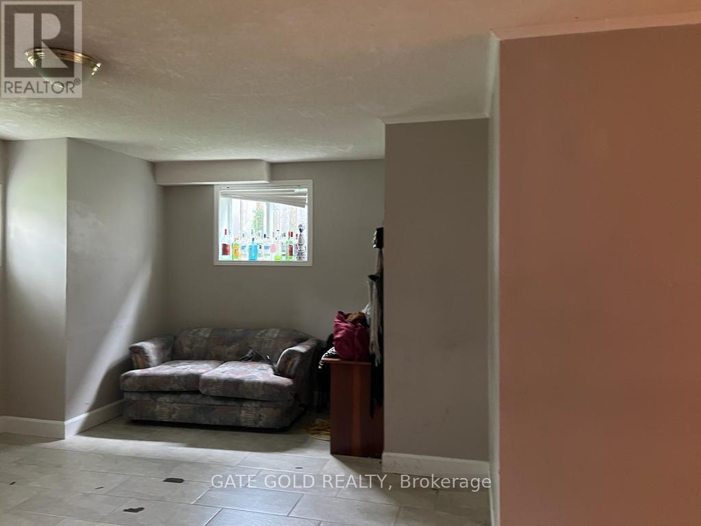 185 Thurman Circle, London East, ON - Indoor