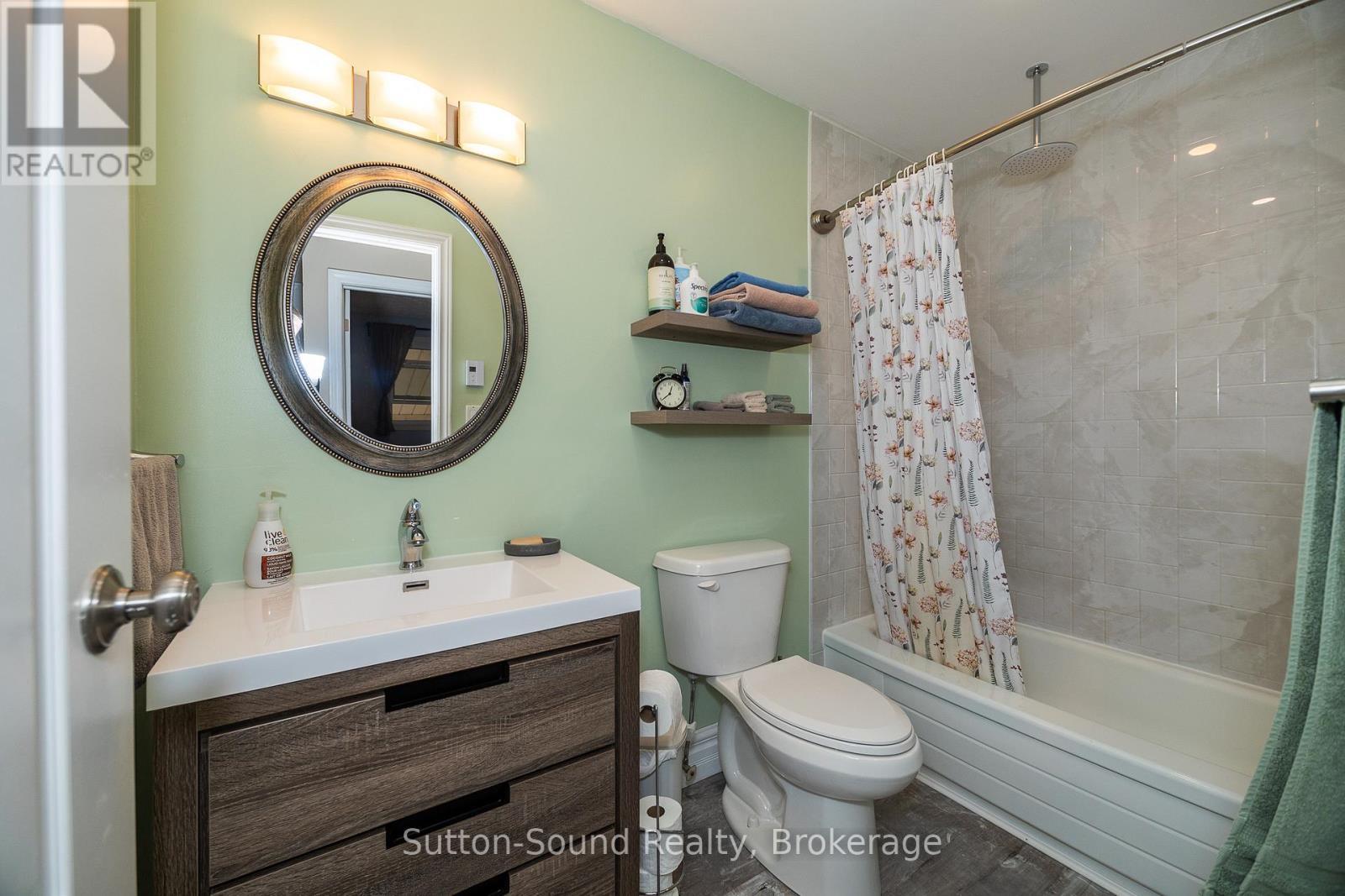 1160 12Th Street E, Owen Sound, ON - Indoor Photo Showing Bathroom