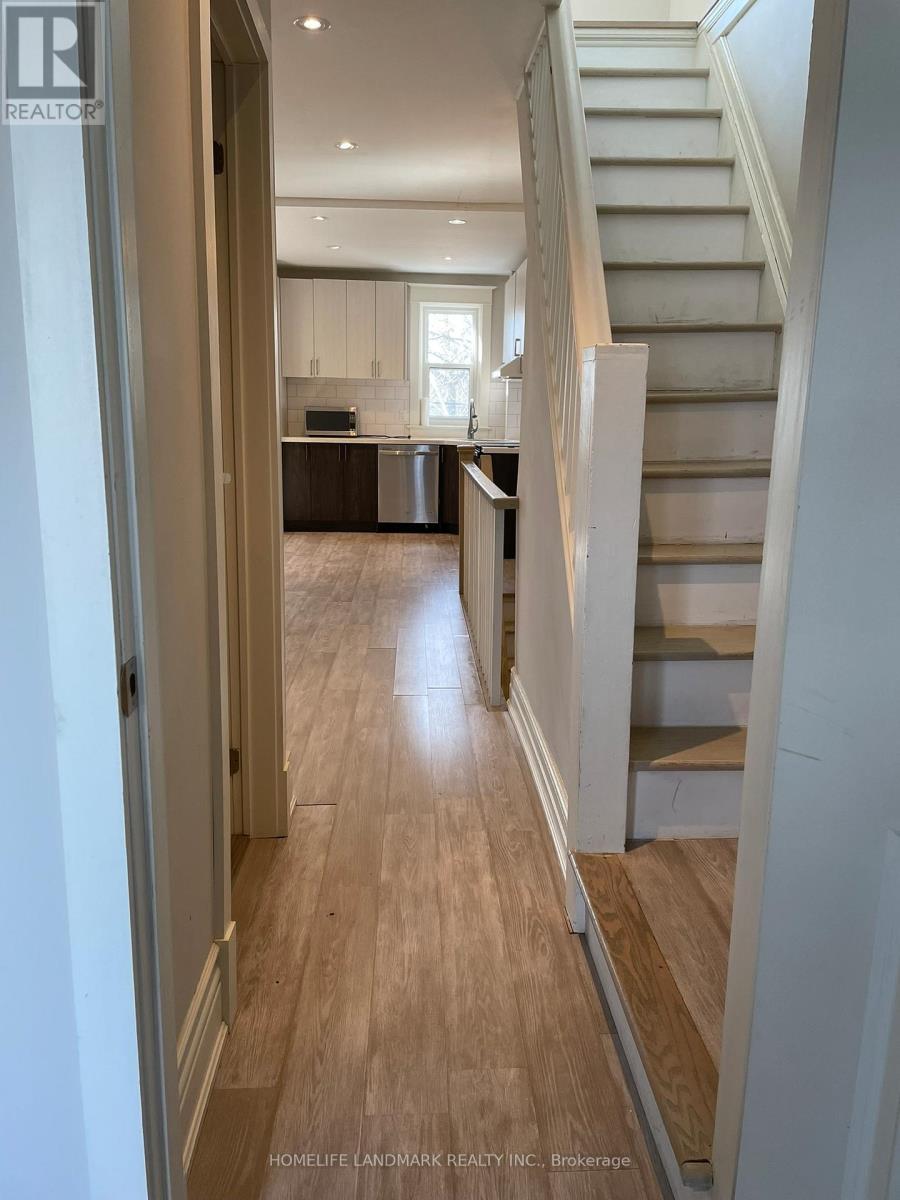 Upper - 186 Kingston Road, Toronto, ON - Indoor Photo Showing Other Room