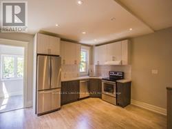 Upper - 186 Kingston Road, Toronto, ON - Indoor Photo Showing Kitchen