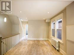 Upper - 186 Kingston Road, Toronto, ON - Indoor Photo Showing Other Room