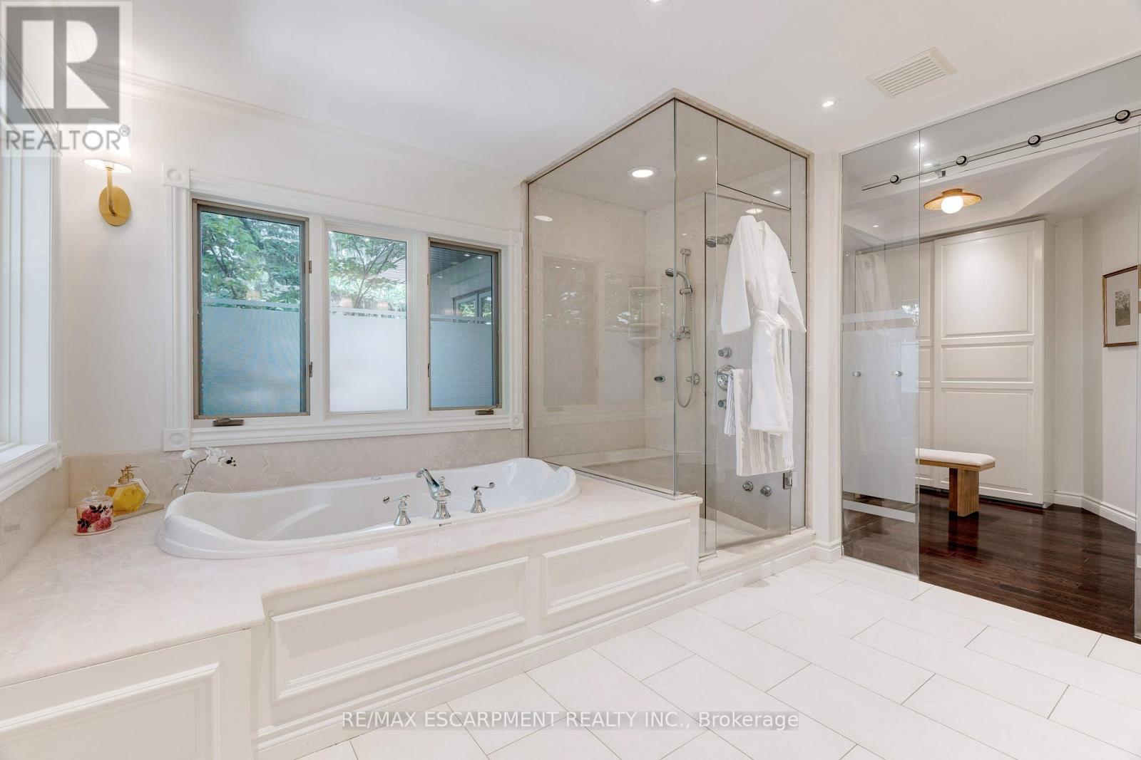 106 Appleby Place, Burlington, ON - Indoor Photo Showing Bathroom