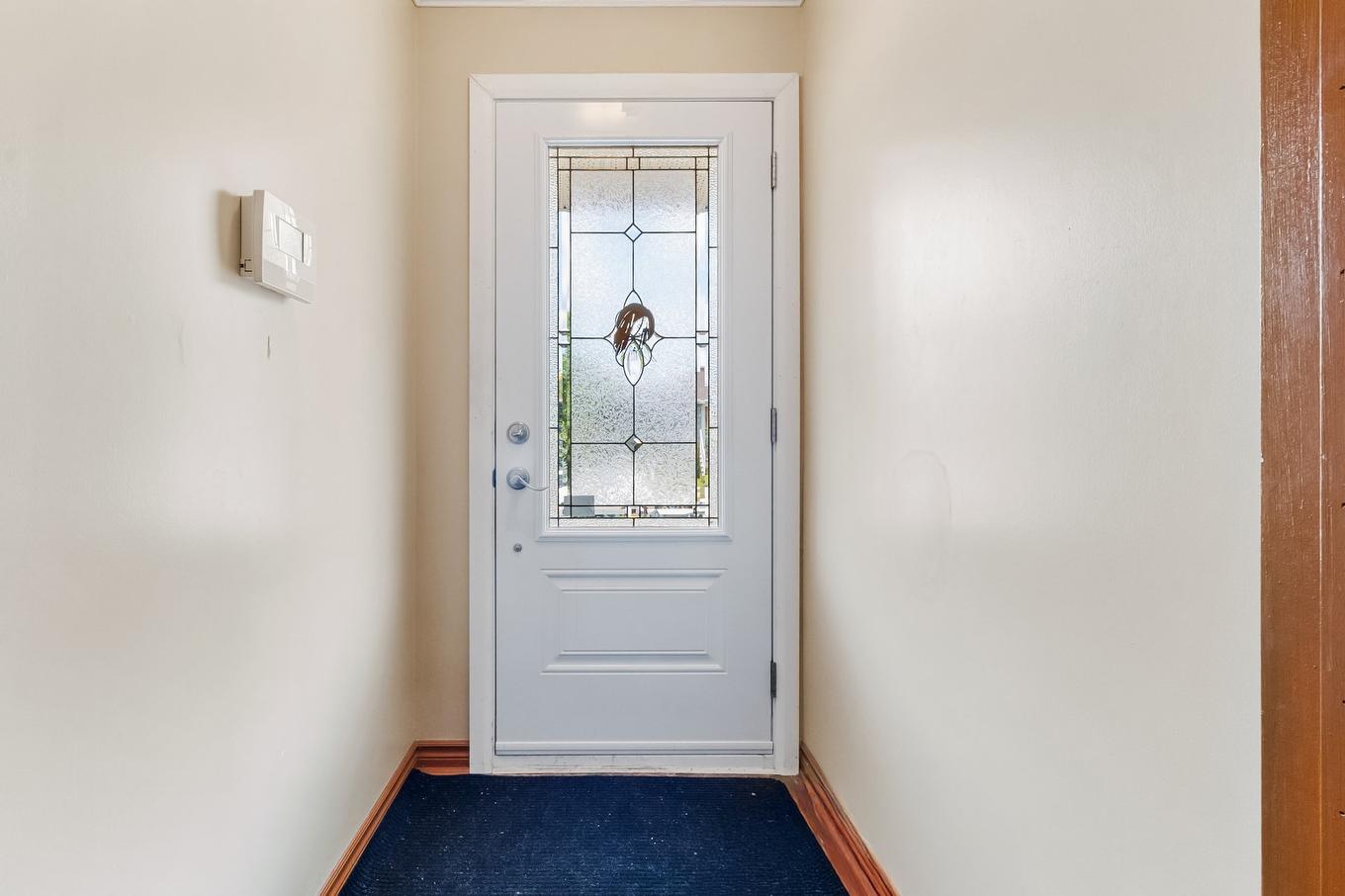 Hall d'entrée/Vestibule - 2010 Rue Mayfield, Laval (Chomedey), QC - Indoor Photo Showing Other Room