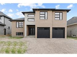 2474 PARTINGTON Avenue Windsor, ON N9E 0B4