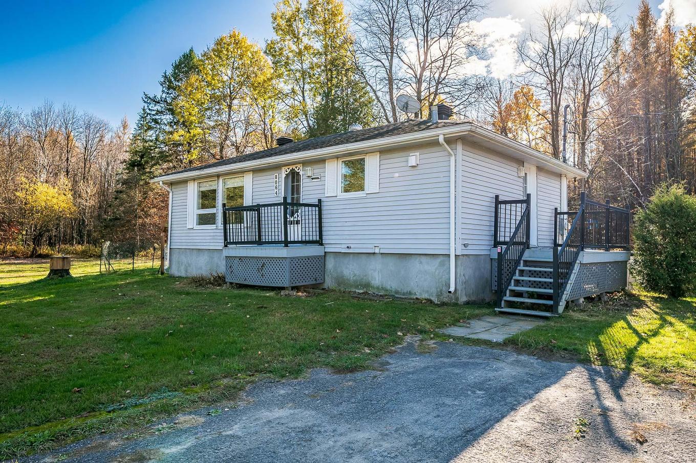 Façade - 8064 Route Sir-Wilfrid-Laurier, Mirabel, QC - Outdoor With Deck Patio Veranda