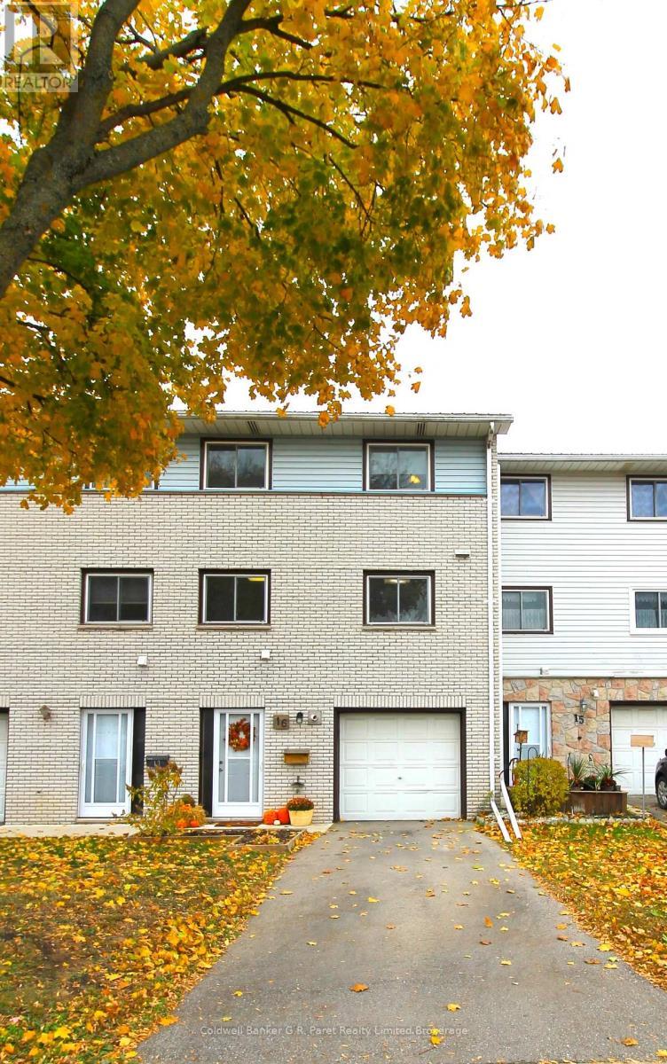 16 - 129 Concession Street E, Tillsonburg, ON - Outdoor