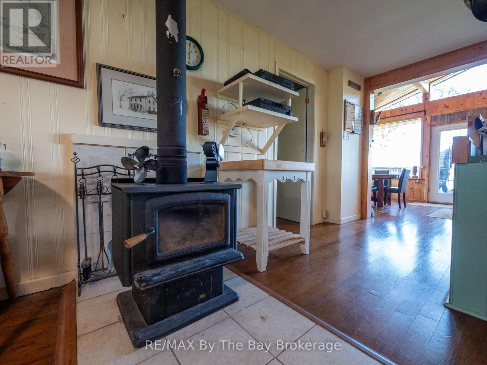 116 Island 150/ Brosseau Island, Georgian Bay (Baxter), ON - Indoor