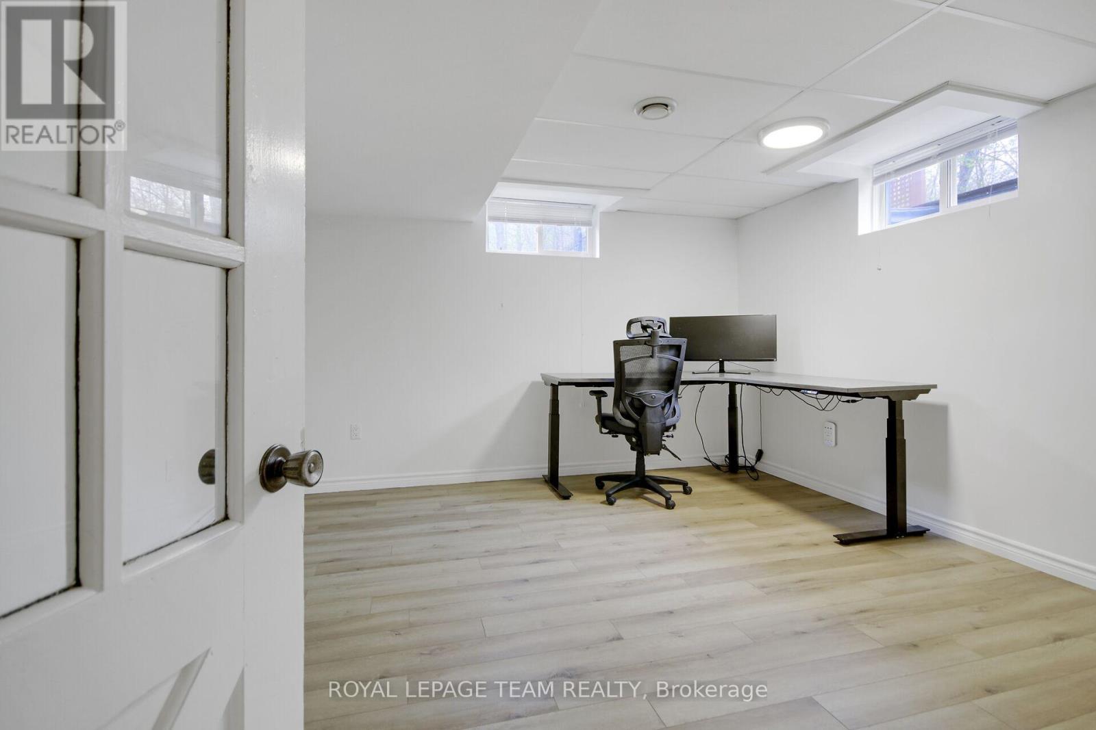 5719 Stuewe Drive, Ottawa, ON - Indoor