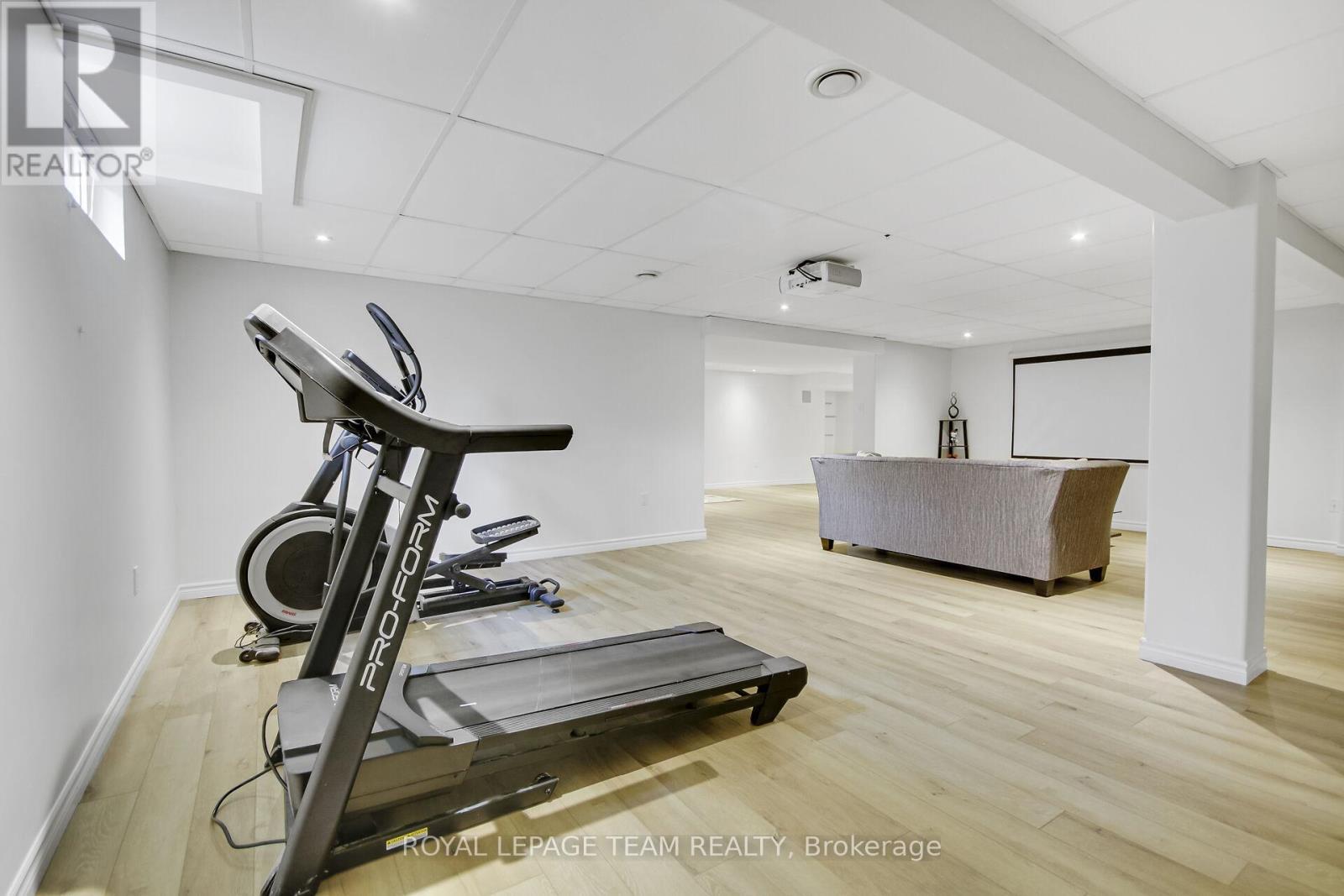 5719 Stuewe Drive, Ottawa, ON - Indoor Photo Showing Gym Room