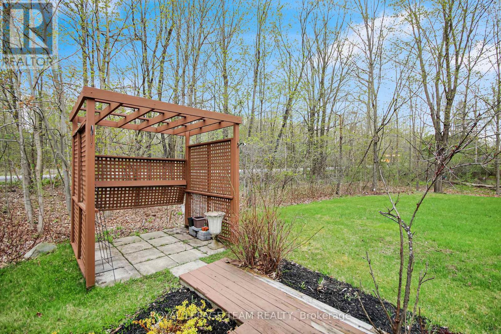 5719 Stuewe Drive, Ottawa, ON - Outdoor