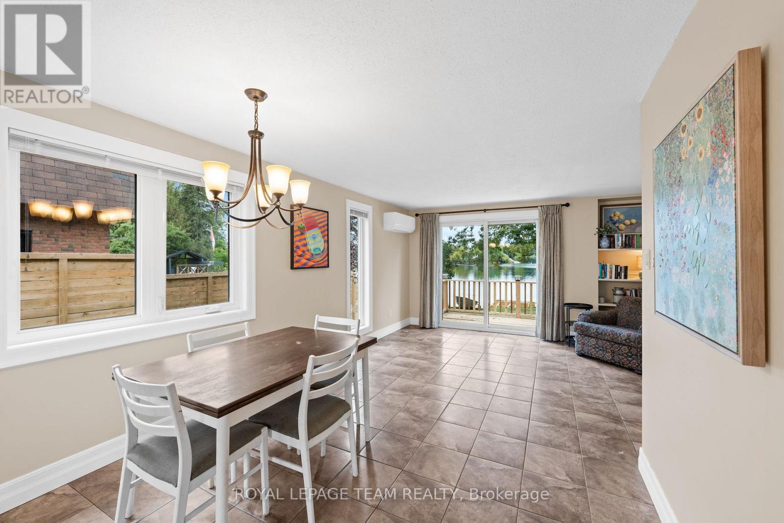 1119 Firefly Lane, Ottawa, ON - Indoor Photo Showing Dining Room