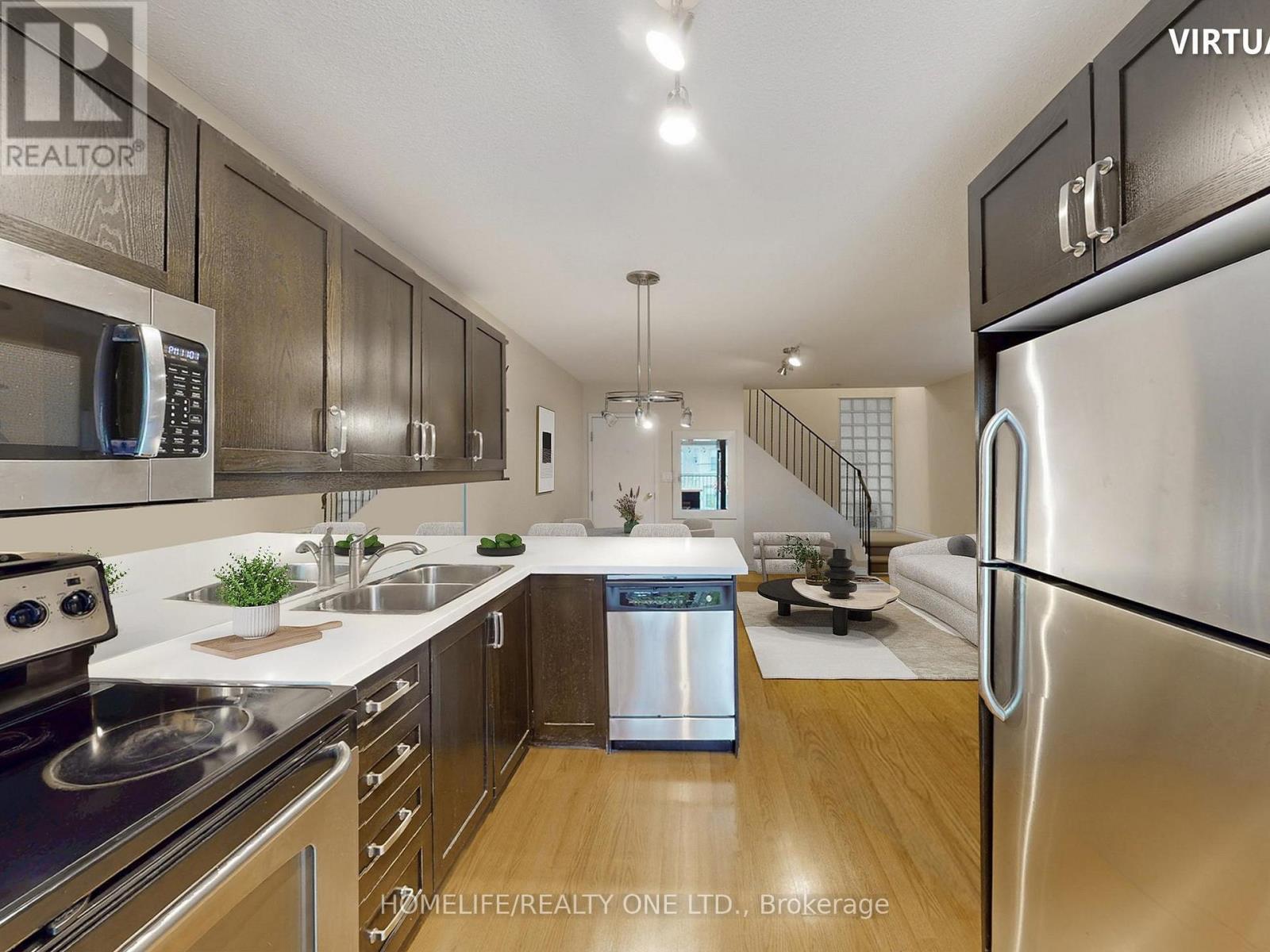 77 Tecumseth Street, Toronto, ON - Indoor Photo Showing Kitchen With Double Sink With Upgraded Kitchen