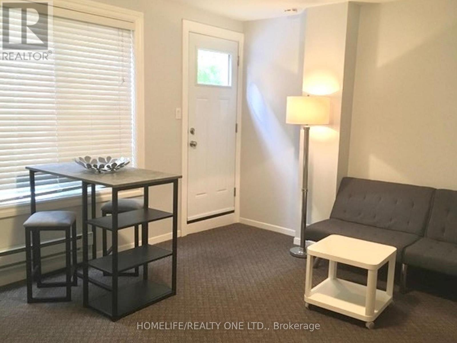 77 Tecumseth Street, Toronto, ON - Indoor Photo Showing Other Room