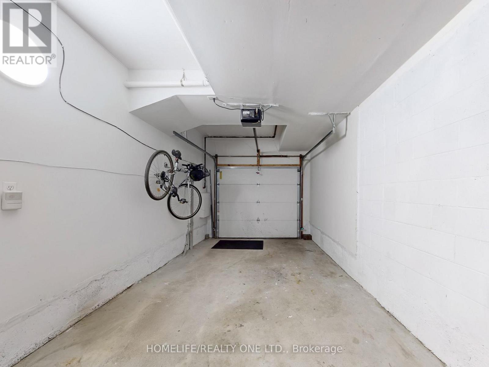 77 Tecumseth Street, Toronto, ON - Indoor Photo Showing Garage