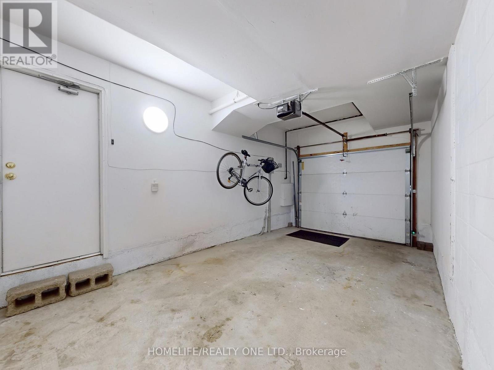 77 Tecumseth Street, Toronto, ON - Indoor Photo Showing Garage