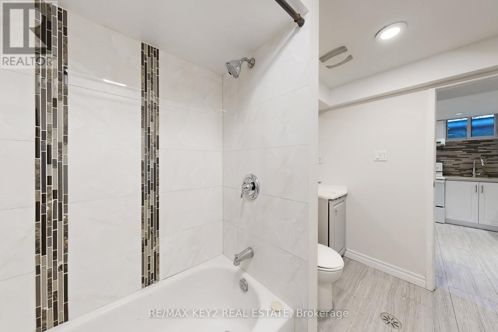 Bsmt - 779 Wesley Drive, Oshawa, ON - Indoor Photo Showing Bathroom